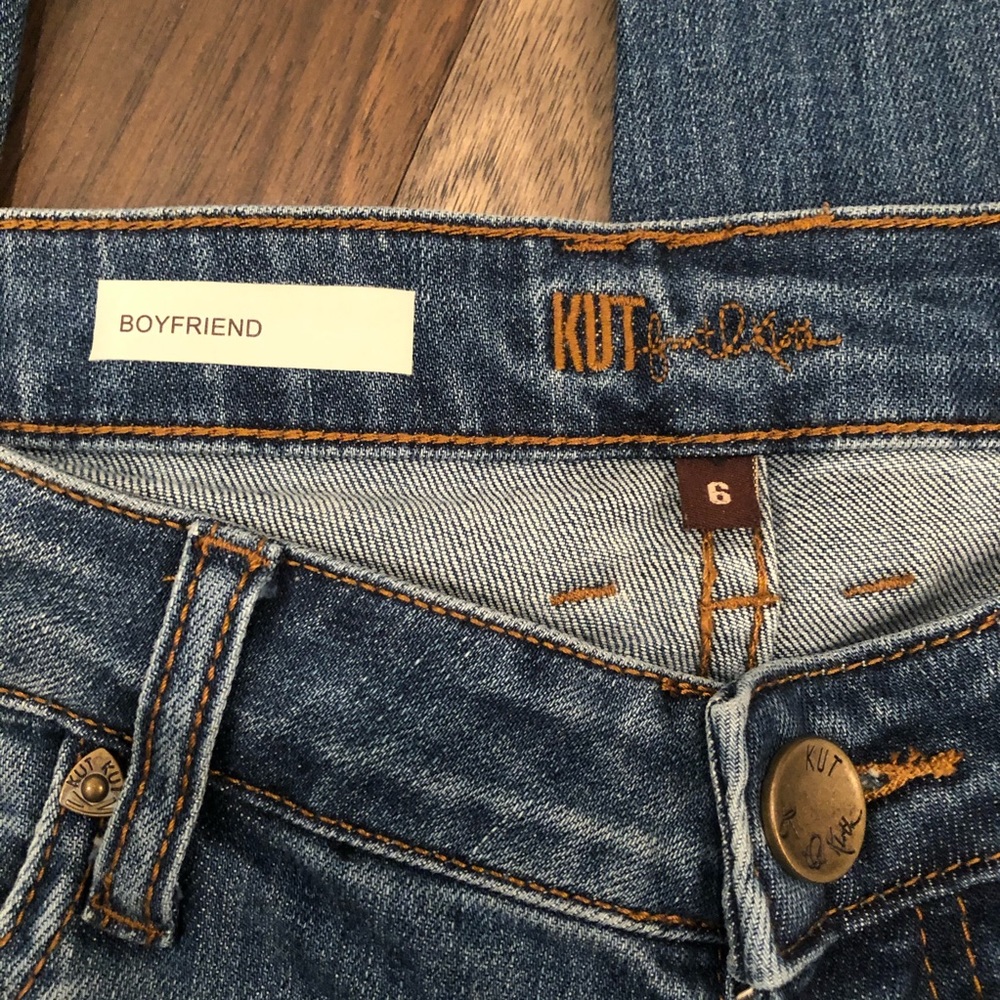 KUT from the Kloth Distressed Jeans - Picture 4 of 4